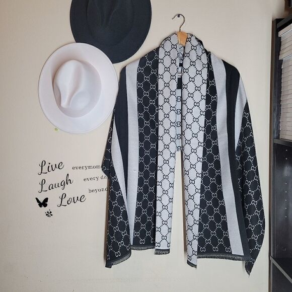 Reversible large soft Cozy Cashmere/Pashmina - Picture 3 of 5